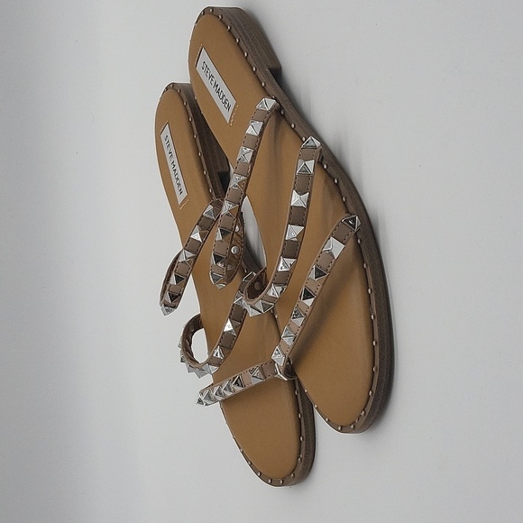 Steve Madden Slip-On 3 Band Sandals, Silver Pyramid Studded Lodell Women's Sz 9 - Picture 3 of 7